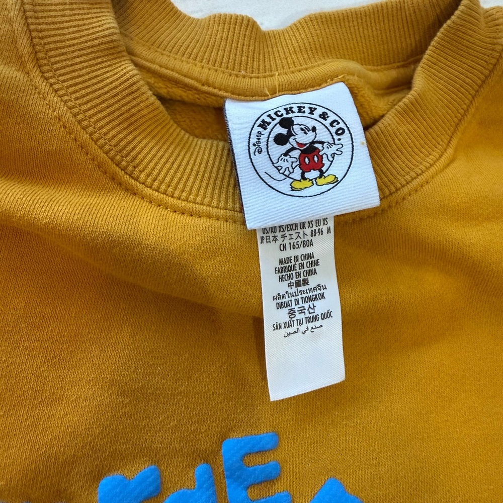Vintage Mickey Mouse Sweatshirt - Disney Mickey's Garden "Mickey in His Garden" - Picture 2 of 3